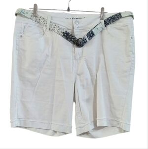 Wallflower White The Luscious Curvy Fit Shorts With Belt Size 20